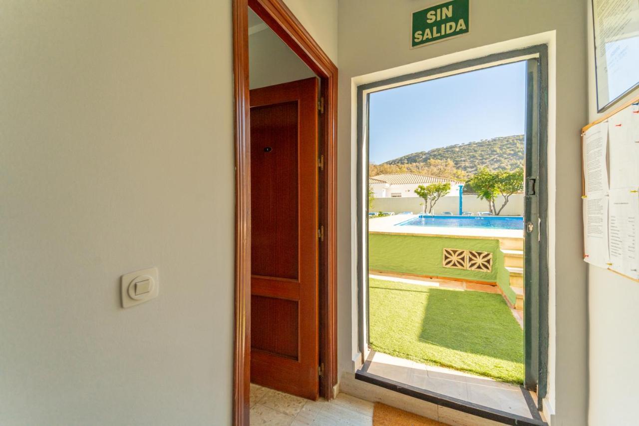 Hostal Miramar Los Canos De Meca Exterior photo